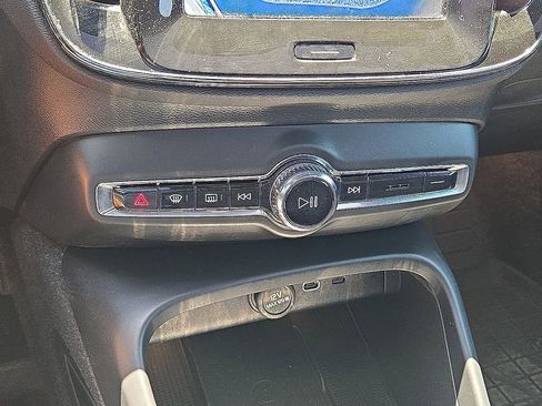 Certified 2023 Volvo C40 P8 Recharge Ultimate AWD/4WD image 31