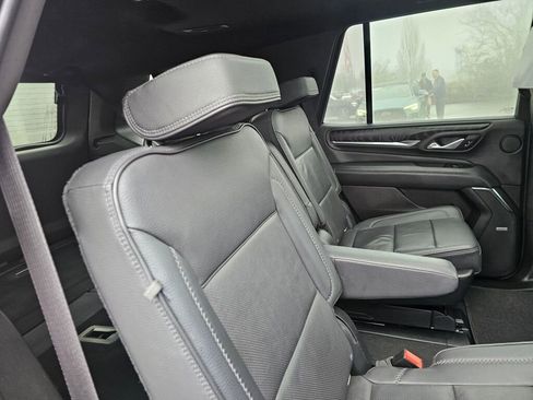 Used 2021 GMC Yukon Denali w/ Denali Premium Package image 17