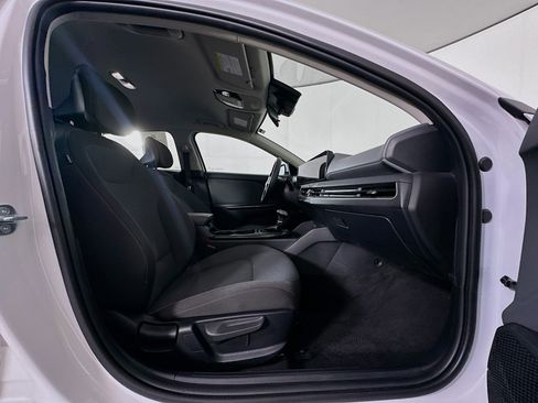 Used 2025 Kia K4 LXS FWD image 31