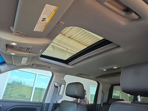 Used 2018 GMC Sierra 1500 SLT image 3