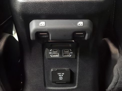 Used 2021 Jeep Wrangler Unlimited Sahara AWD/4WD image 19
