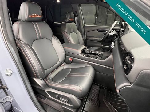 Used 2025 Honda Pilot TrailSport image 6
