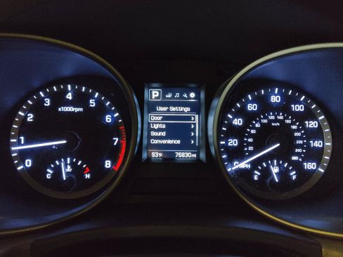 Used 2018 Hyundai Santa Fe SE w/ Cargo Package FWD image 23