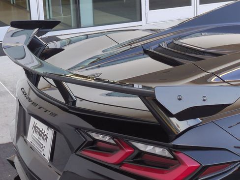 Used 2021 Chevrolet Corvette Stingray Premium Conv w/ Z51 Performance Package image 39