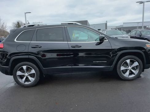 Used 2020 Jeep Cherokee Limited image 9