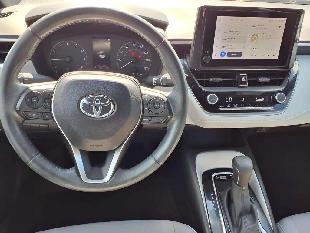 Used 2024 Toyota Corolla SE FWD image 12