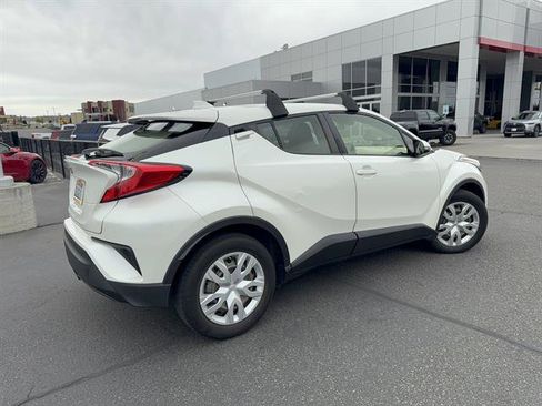 Used 2021 Toyota C-HR LE FWD image 31