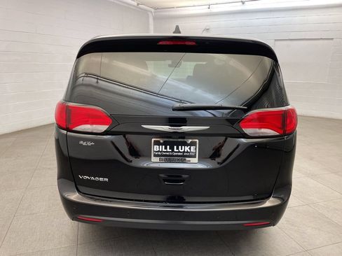New 2026 Chrysler Voyager LX FWD image 4