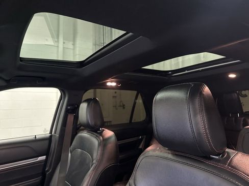 Used 2018 Ford Explorer Sport w/ Equipment Group 401A image 39