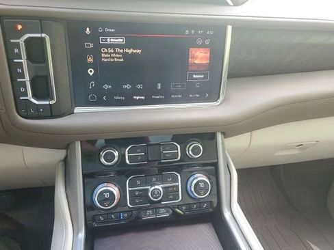 Used 2023 GMC Yukon Denali image 17