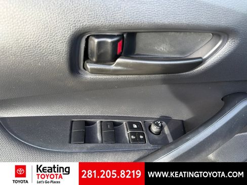 Used 2025 Toyota Corolla LE FWD image 12