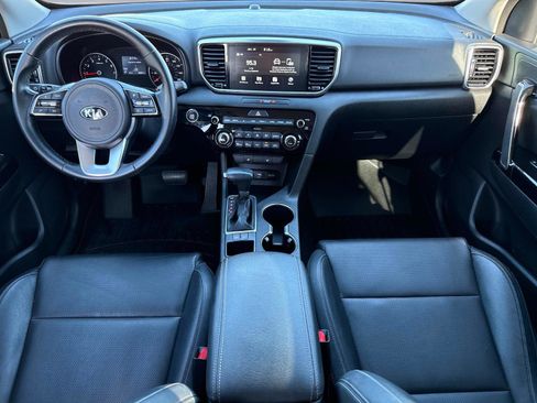 Used 2022 Kia Sportage EX image 18