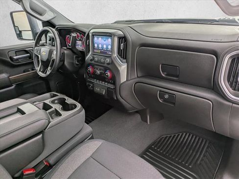 Used 2022 Chevrolet Silverado 2500 LT w/ Convenience Package image 19