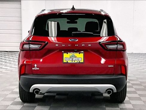 Used 2025 Ford Escape SE w/ PHEV Premium Package FWD image 5