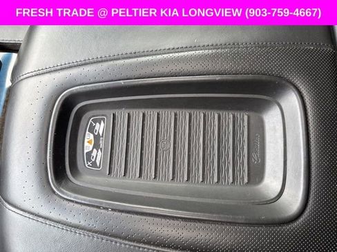 Used 2019 Cadillac Escalade ESV Platinum image 11