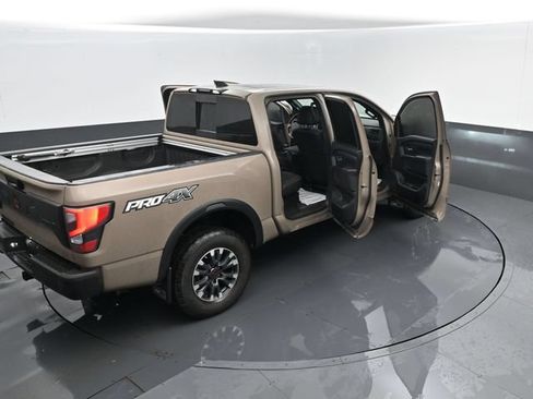 Used 2023 Nissan Titan PRO-4X w/ Pro-4x Convenience Package AWD/4WD image 28
