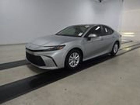 Used 2025 Toyota Camry LE w/ Convenience Package FWD image 2