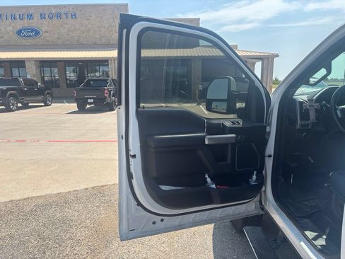 Used 2021 Ford F350 Lariat w/ Lariat Ultimate Package AWD/4WD image 7