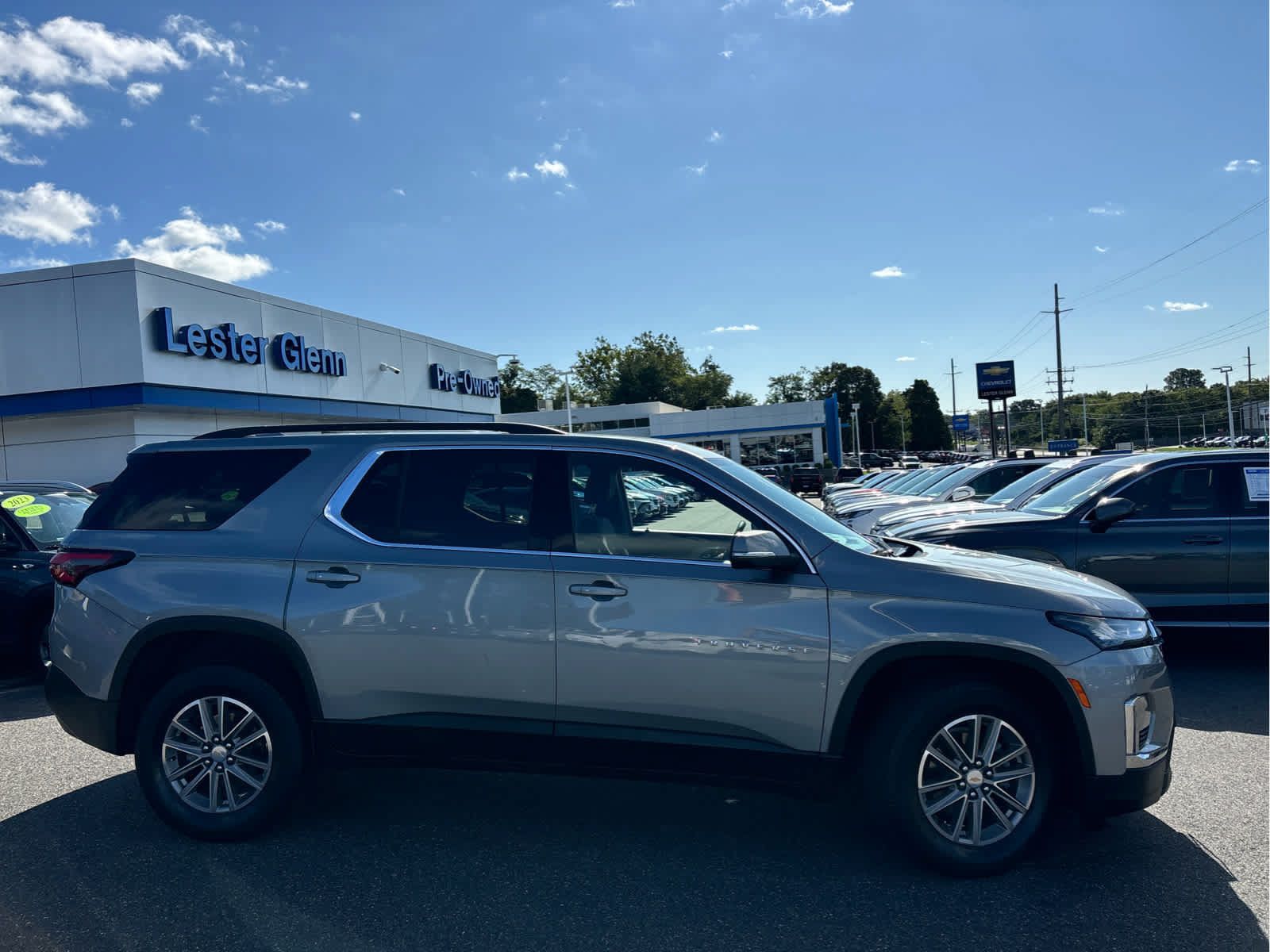 Certified 2023 Chevrolet Traverse LT FWD image 4