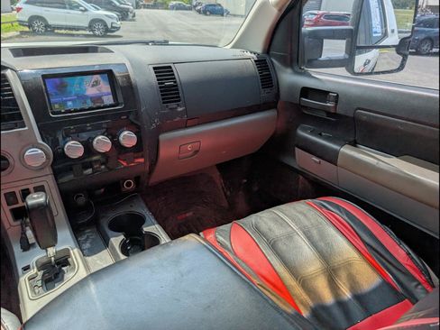 Used 2007 Toyota Tundra SR5 AWD/4WD image 8