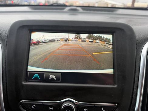 Used 2018 Chevrolet Equinox LT image 18