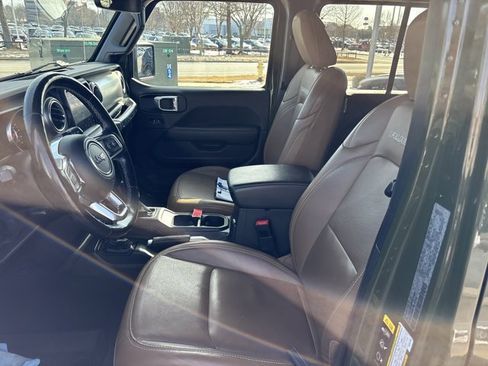 Used 2021 Jeep Wrangler Unlimited Rubicon image 18