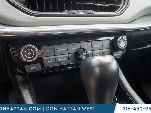 Used 2022 Jeep Compass Limited AWD/4WD image 8