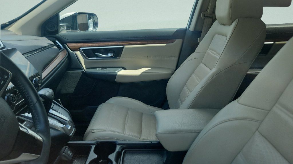 Used 2018 Honda CR-V Touring image 5