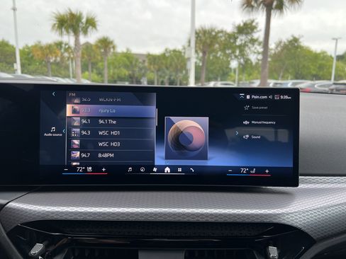 Used 2025 BMW 330i Sedan image 14