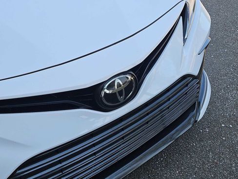 Used 2022 Toyota Camry LE image 12