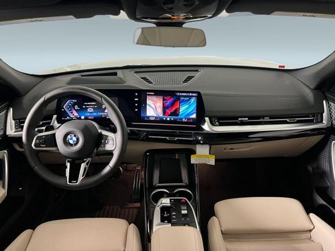 Used 2025 BMW X2 xDrive28i w/ Premium Package AWD/4WD image 16