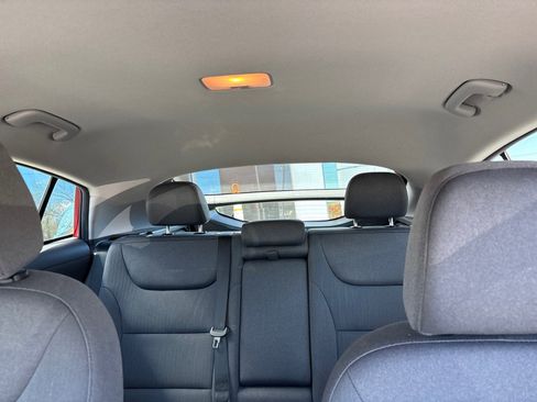 Used 2022 Hyundai Ioniq SE image 31