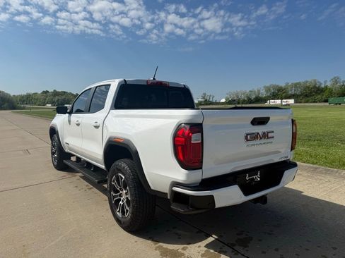 Used 2024 GMC Canyon AT4 AWD/4WD image 5