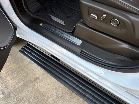 New 2026 GMC Sierra 2500 Denali w/ Denali Reserve Package image 11