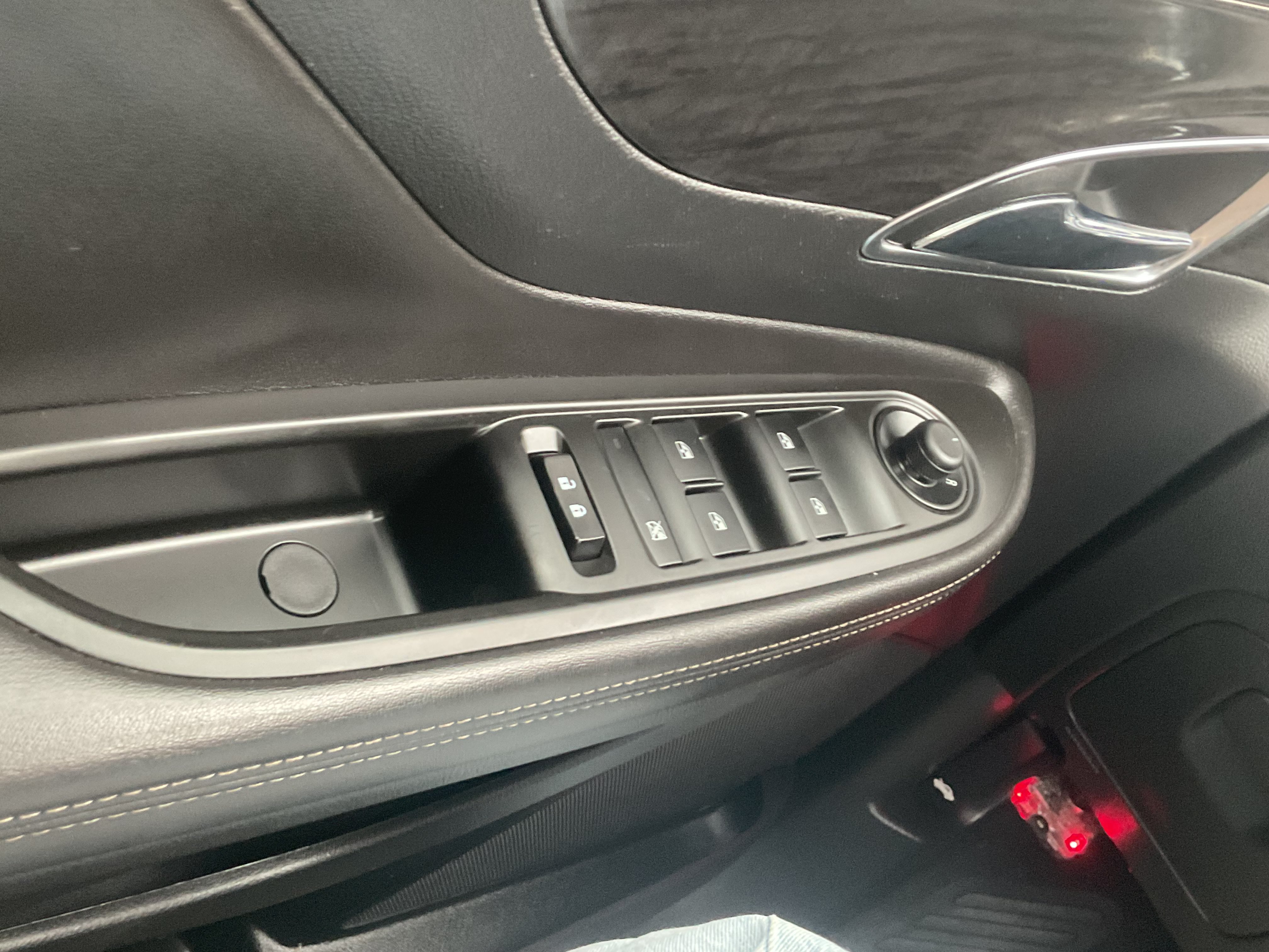 Used 2015 Buick Encore Leather AWD/4WD image 16
