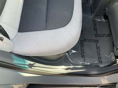 Used 2021 Chevrolet Bolt LT image 47