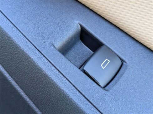 New 2026 Chevrolet Equinox ACTIV w/ Convenience Package III image 33