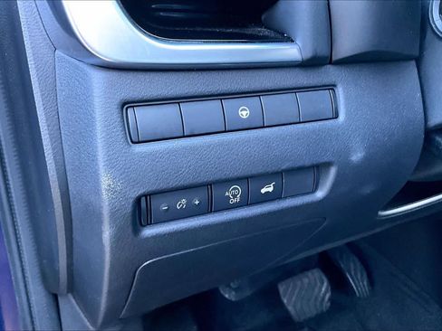 Used 2023 Nissan Rogue SL AWD/4WD image 33