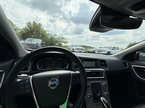 Used 2017 Volvo S60 T5 Inscription w/ Technology Package AWD/4WD image 27
