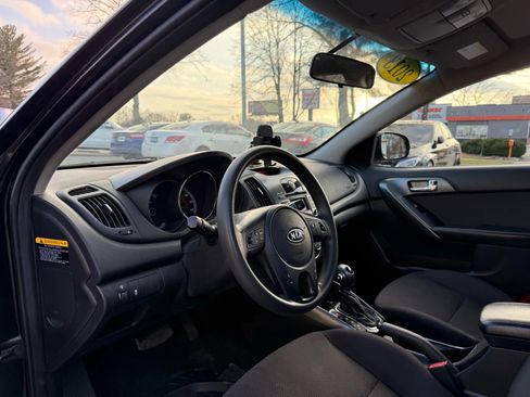 Used 2013 Kia Forte EX w/ Fuel Economy Pkg image 10