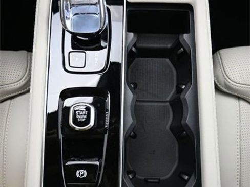 New 2026 Volvo XC90 T8 Ultra image 11