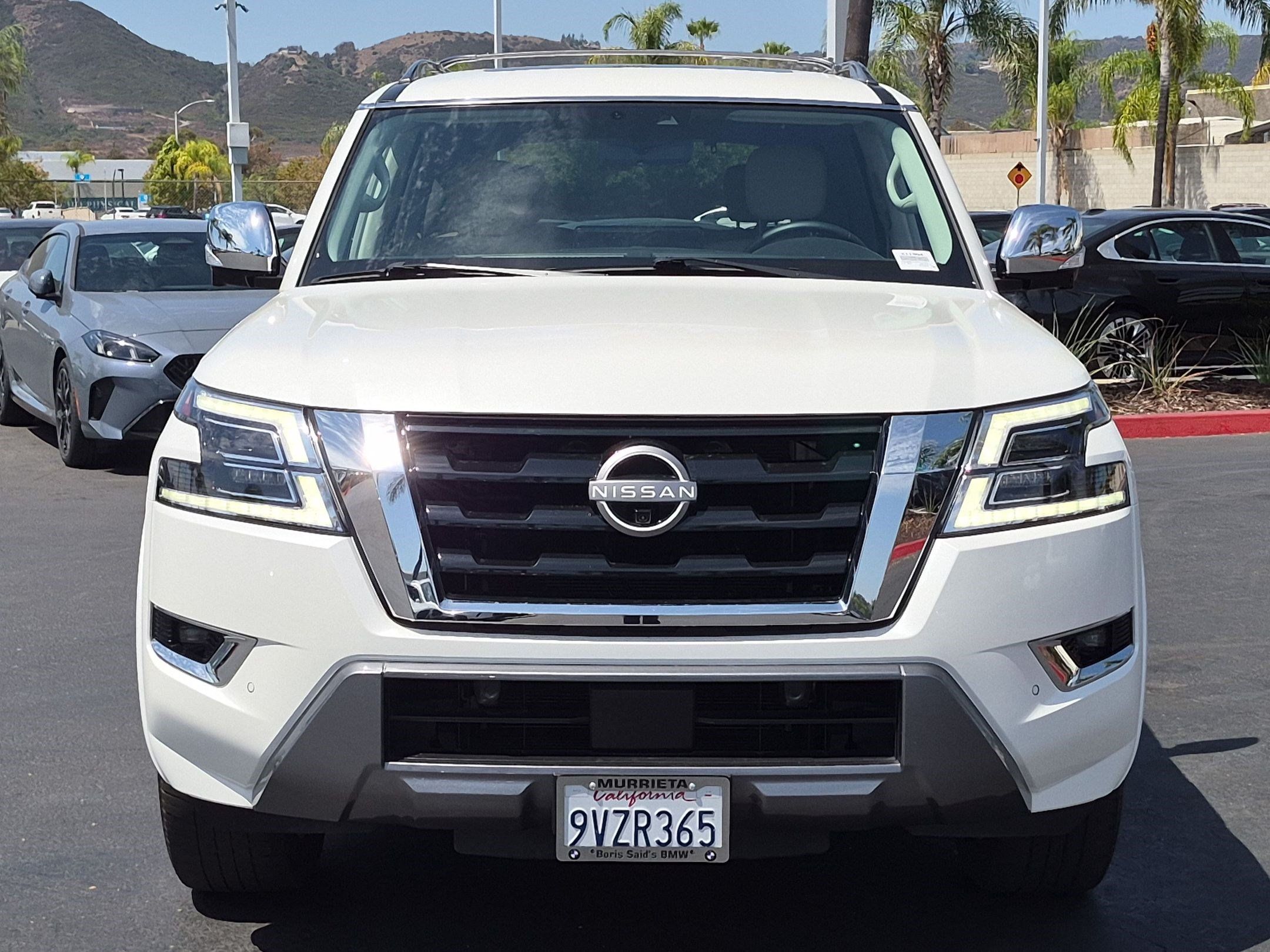 Used 2024 Nissan Armada Platinum w/ Captain's Chairs Package RWD image 3