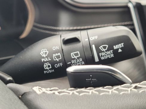 New 2025 Jeep Grand Cherokee Limited w/ Luxury Tech Group II image 21