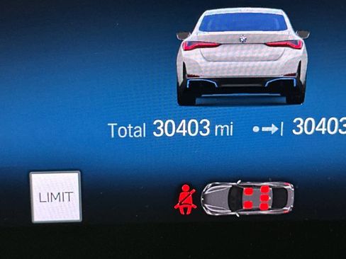 Used 2023 BMW i4 eDrive35 w/ Premium Package image 25