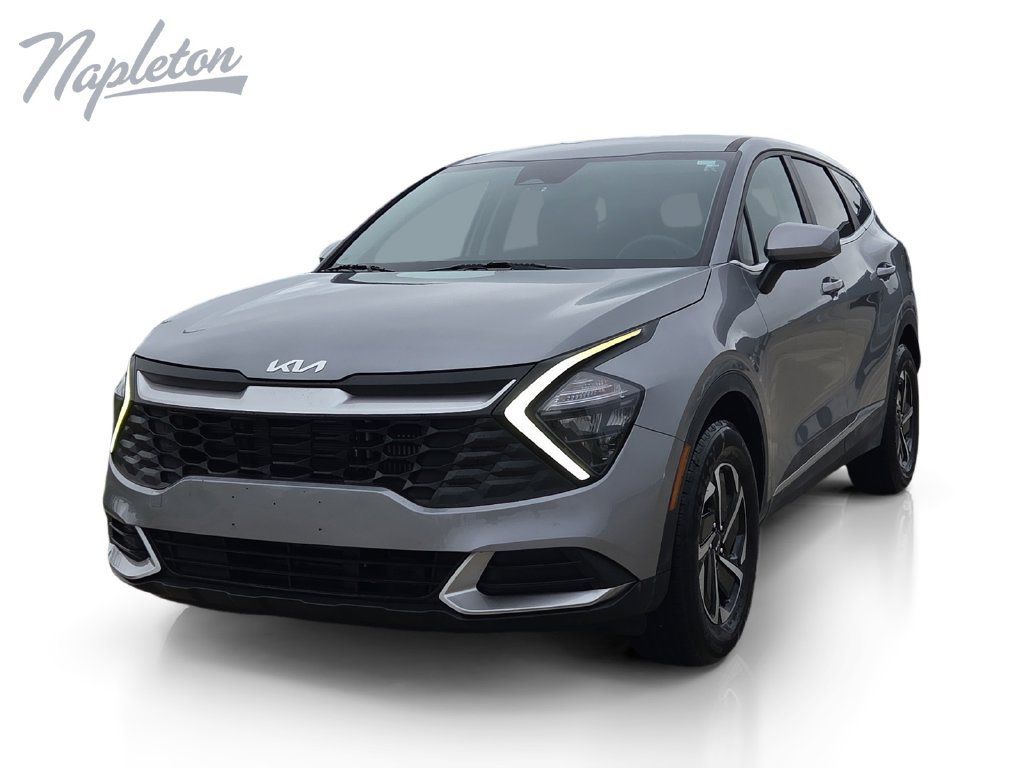 Used 2023 Kia Sportage LX AWD/4WD image 1