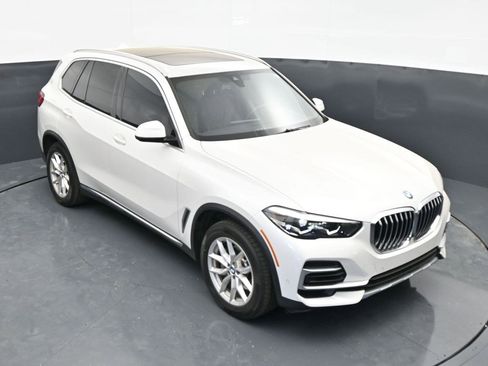 Used 2023 BMW X5 xDrive40i w/ Premium Package AWD/4WD image 18