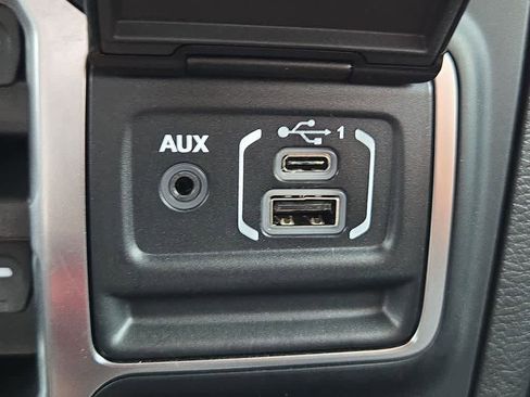 Used 2023 Jeep Gladiator Sport AWD/4WD image 30