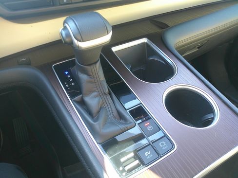 Used 2021 Toyota Sienna XLE image 30