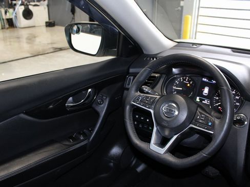 Used 2019 Nissan Rogue SL image 22