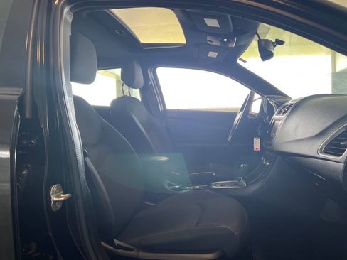 Used 2013 Dodge Avenger SXT w/ Sun/Sound Group FWD image 16